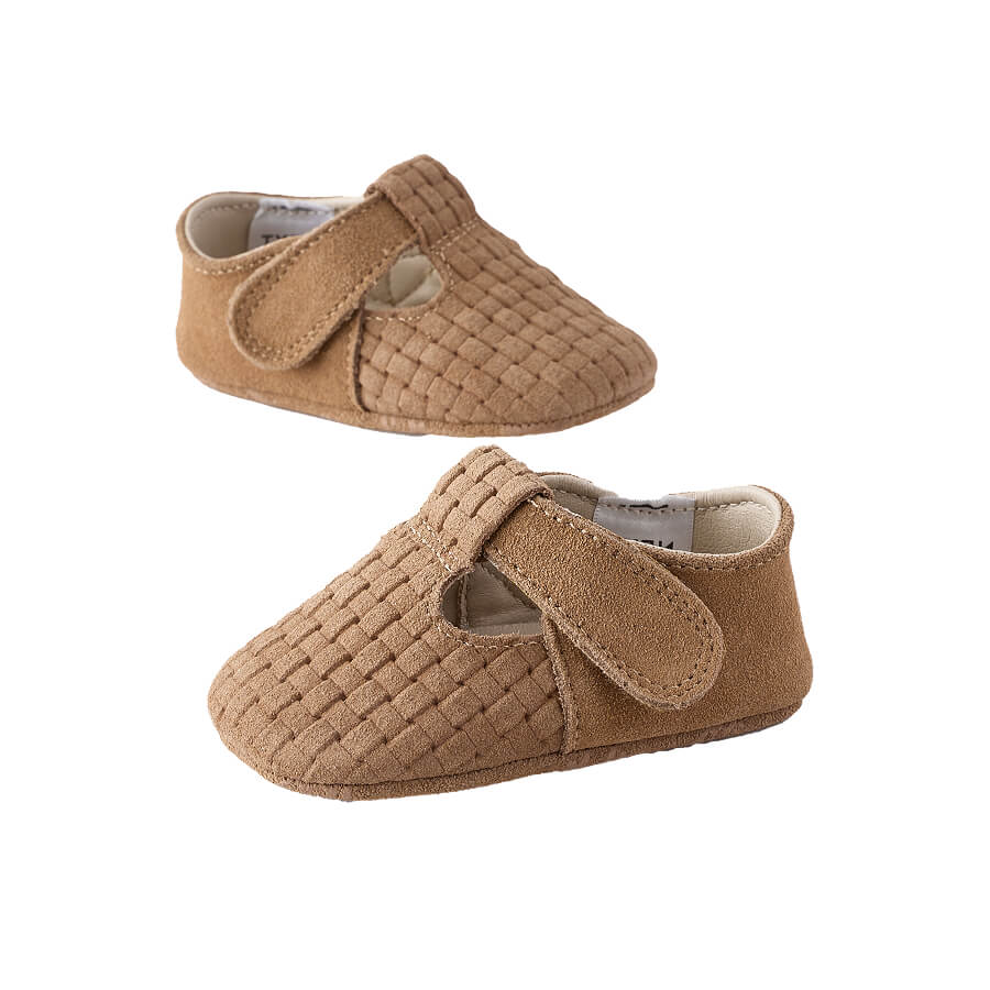 Ensimmäiset kengät (1)